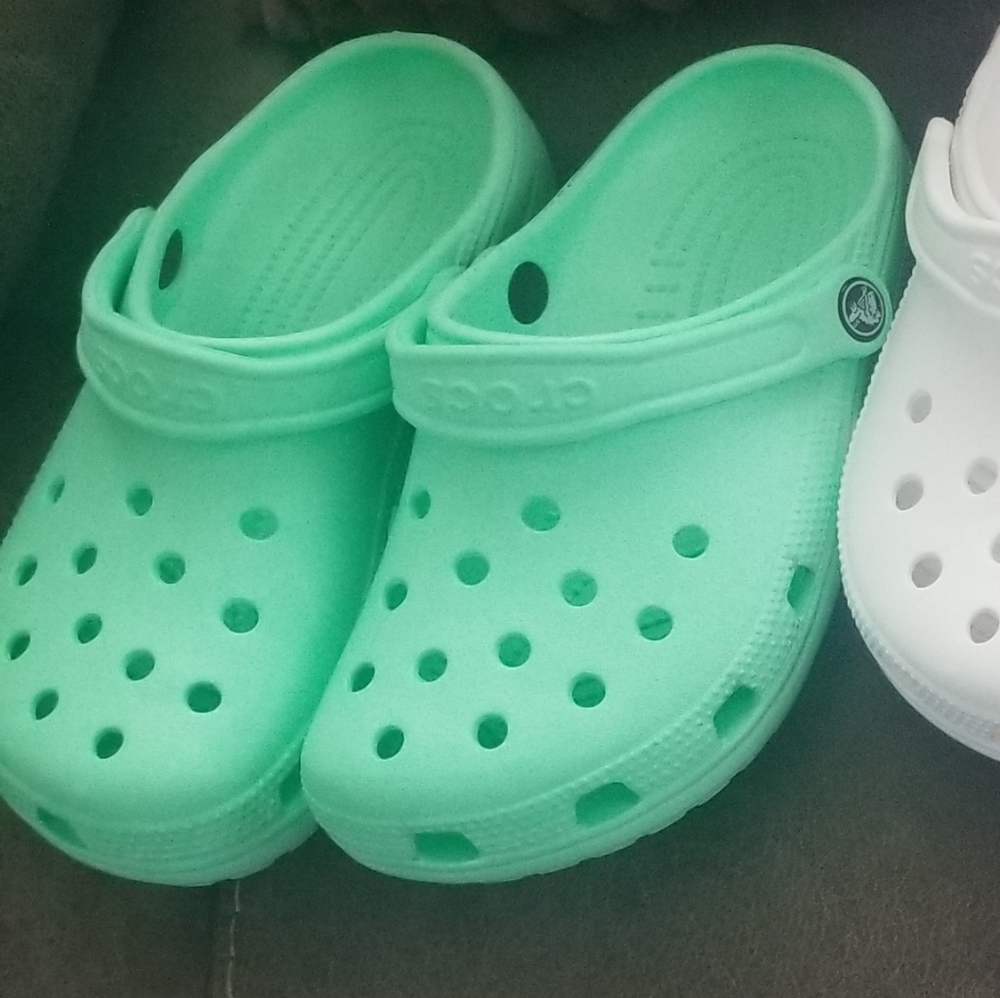 Mint Crocs size 5